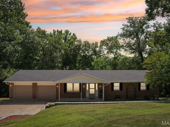 11 Henard Ln, Valley Park, MO 63088