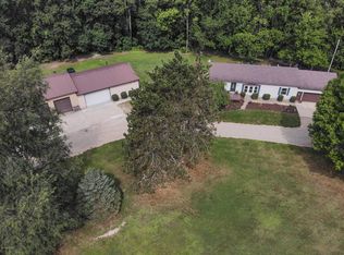 23667 17 Mile Rd, Bellevue, MI 49021