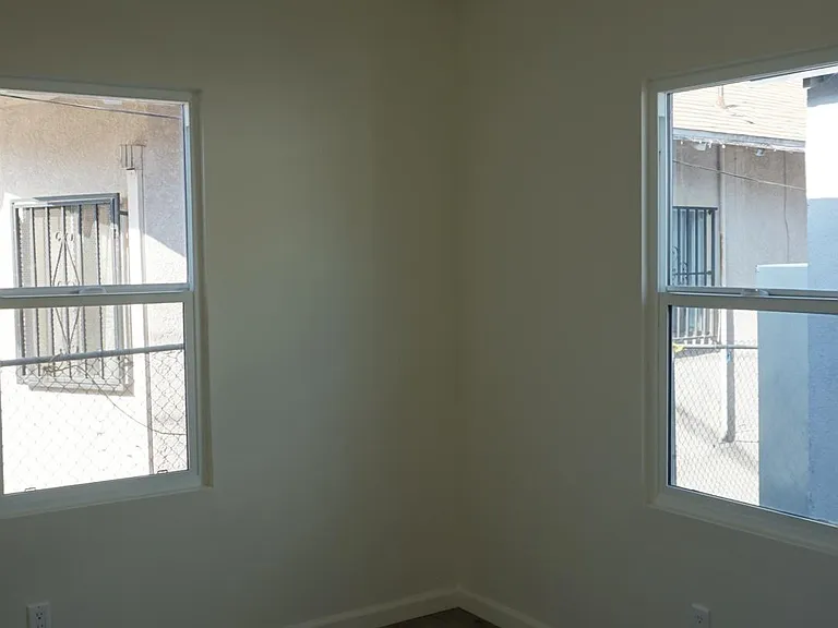 1755 Kent St — Photo 14