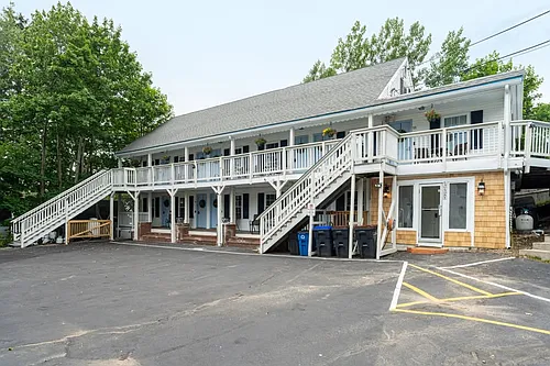 46 E Grand Ave Photo 1