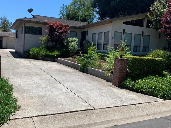 752 Edge Ln, Los Altos, CA 94024