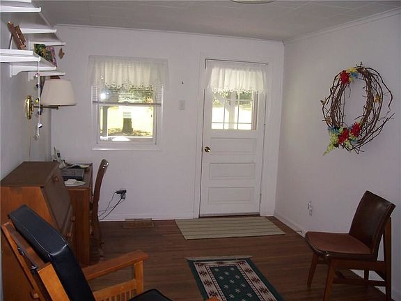 2nd image of 101 Ossian St