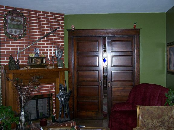 Casual Living Room 