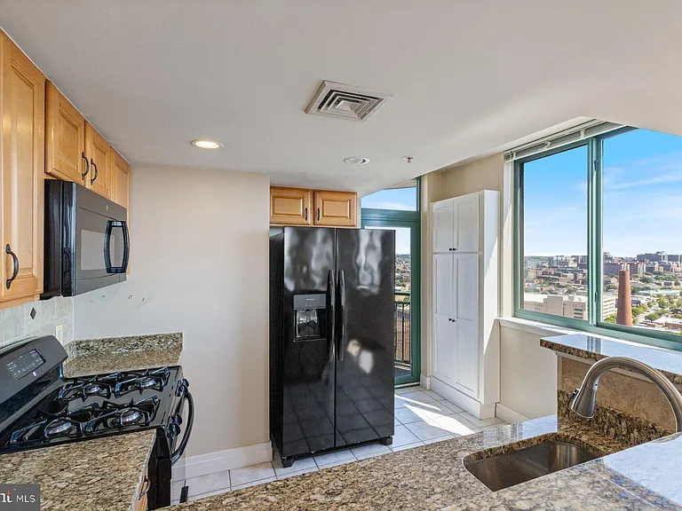 414 Water St #2512 — Photo 10
