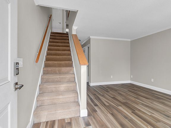 2nd image of 252 Howle Ave APT A3