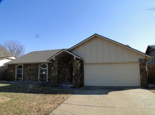 11926 E 39th St S, Tulsa, OK 74146