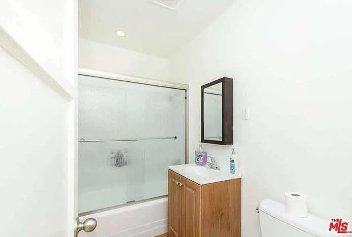 8811 Ramsgate Ave — Photo 17