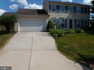 13211 Lazy Glen Ln, Herndon, VA 20171