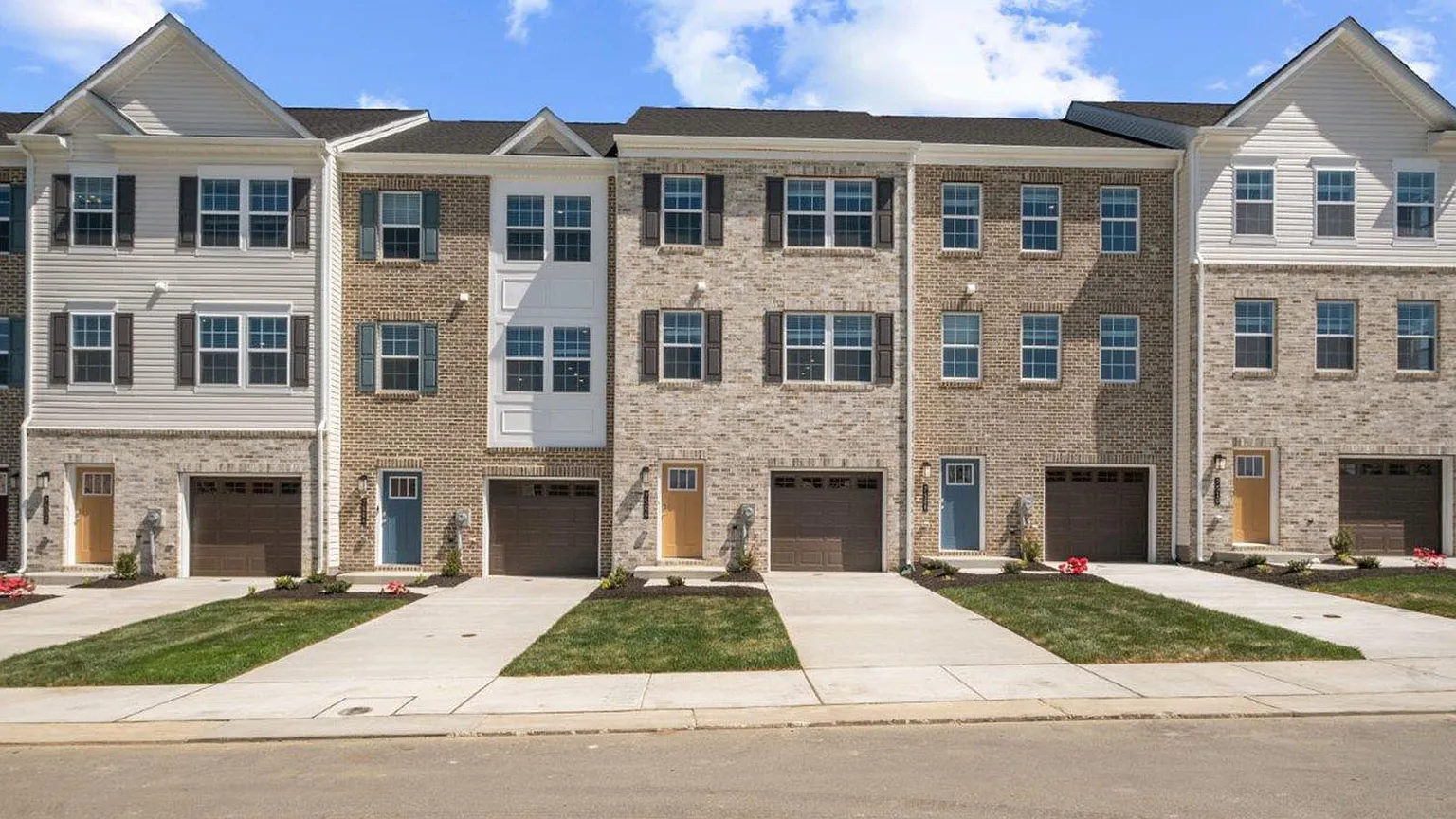 7505 Golden Halls Ter photo 1