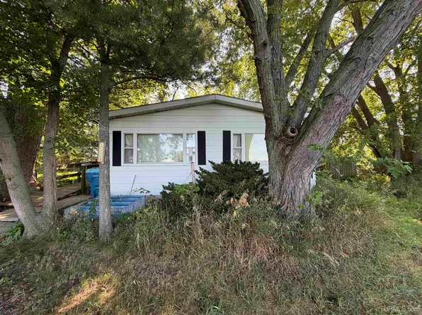 4310 E Laporte Rd, Freeland, MI 48623