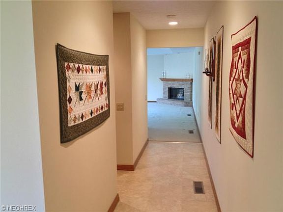 4th image of 33212 Glenwood Ct