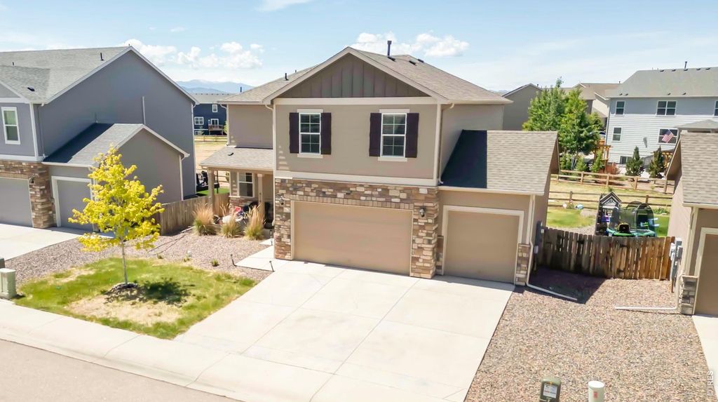 914 Charlton Dr