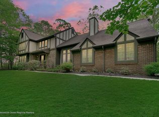 1 White Birch Dr, Millstone Township, NJ 08510