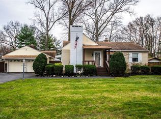 3787 Canterbury Rd, Westlake, OH 44145