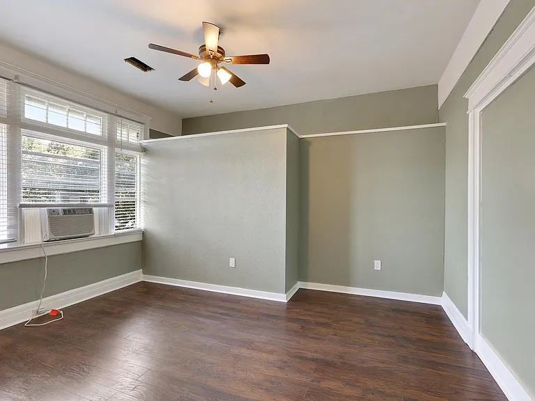 2833 Napoleon Ave #C-2 — Photo 4