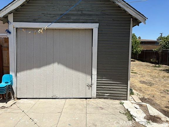 5th image of 1441 N Lugo Ave