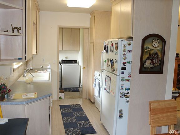 5th image of 801 /803 108th Ave E