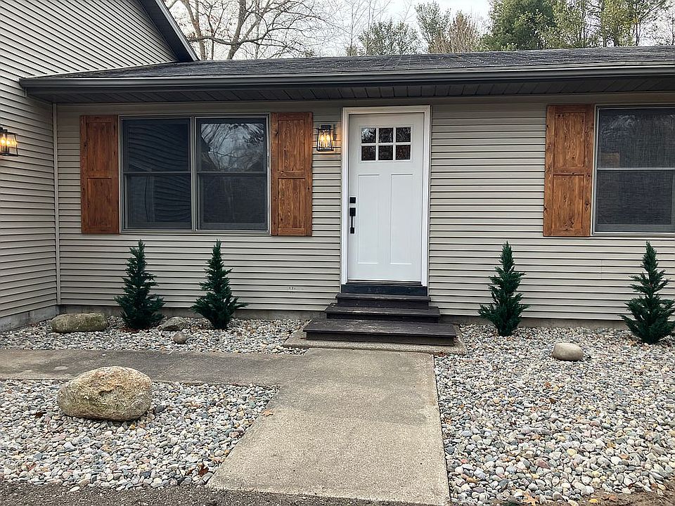 1st image of 1049 E Sanford Rd
