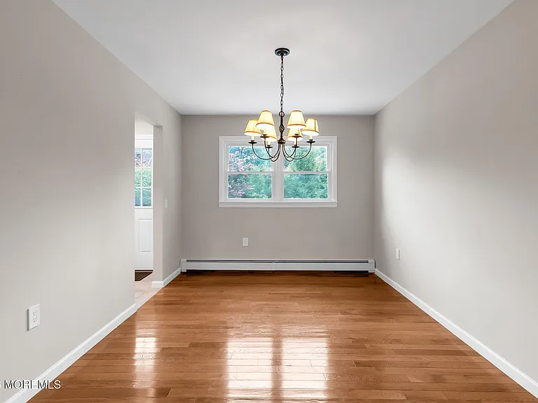 453 Milton Ave — Photo 11