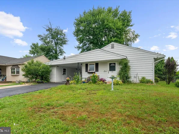 721 Auburn Rd, Fairless Hills, PA 19030