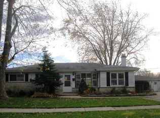 2721 Varonen Ave, Waukegan, IL 60087