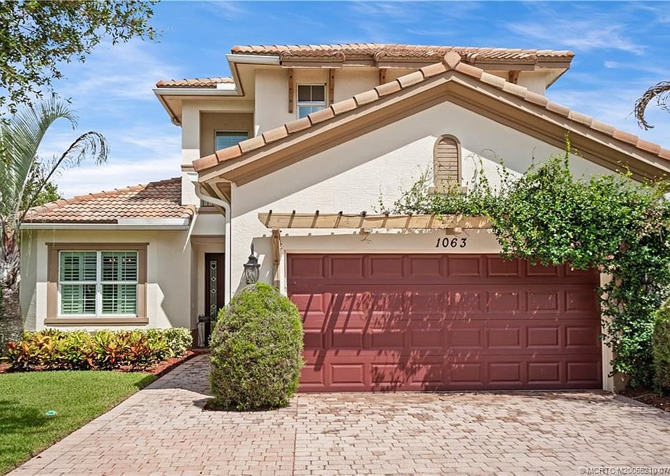 1st image of 1063 SW Triste Way