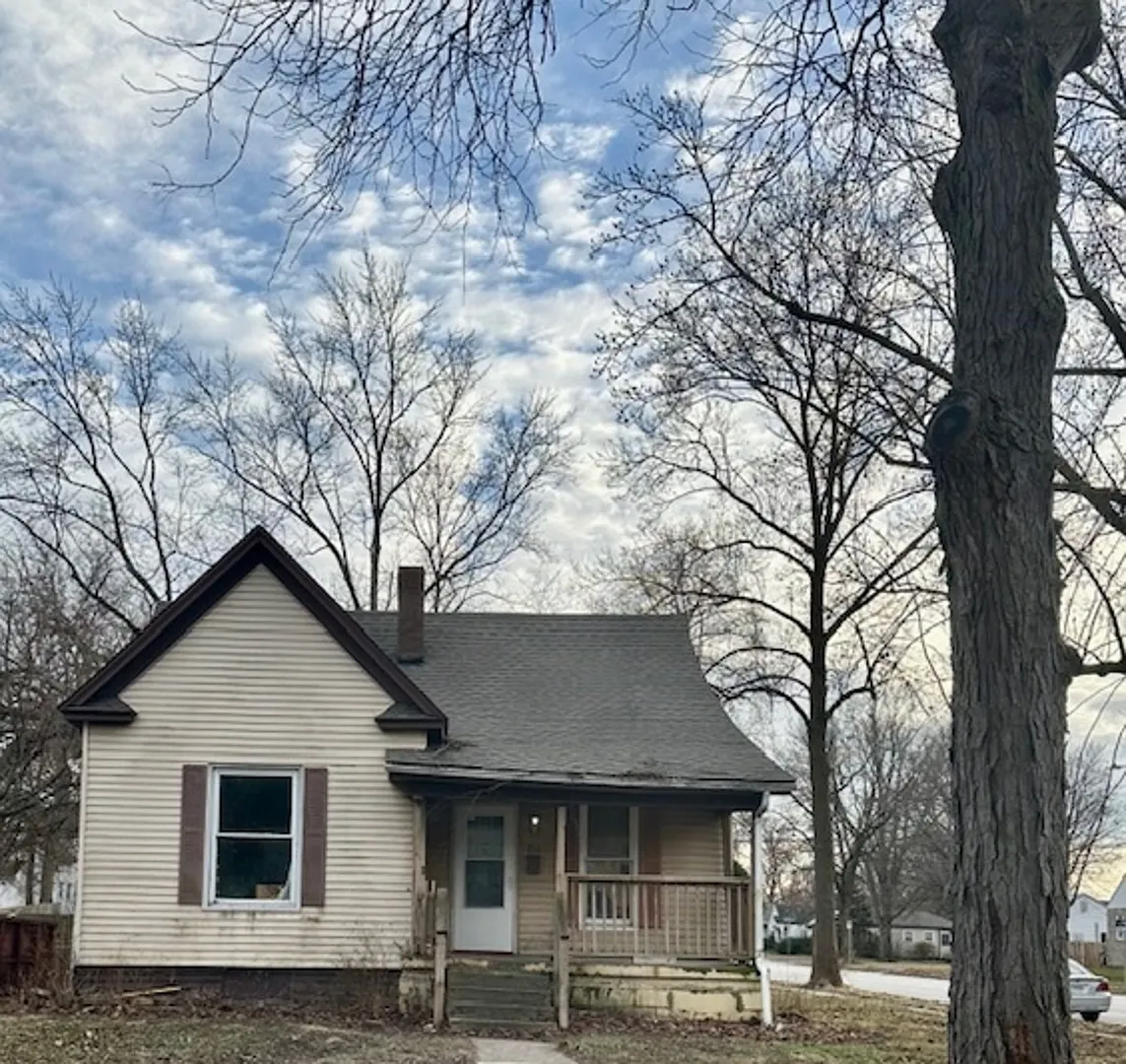 802 S State St photo 1
