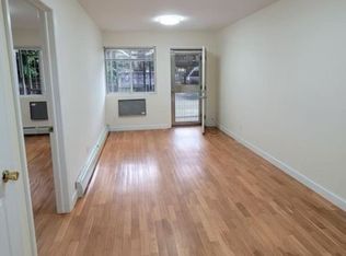 43-69 161st St #1F, Flushing, NY 11358