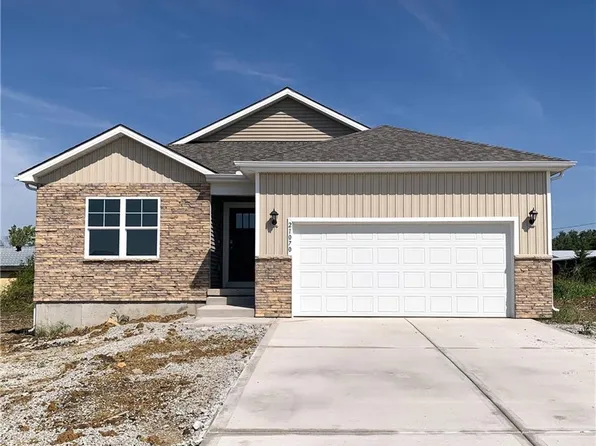 21070 W 217th St, Spring Hill, KS 66083