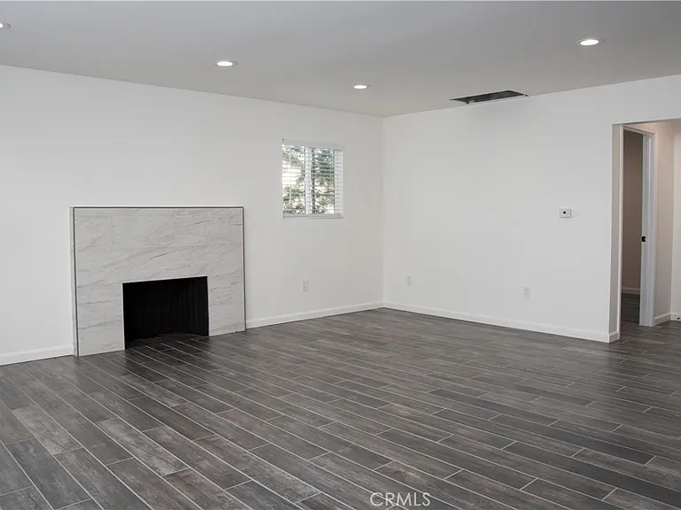 3834 W 111th St — Photo 4