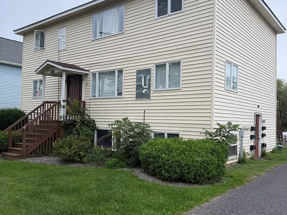 220 Main St #5
