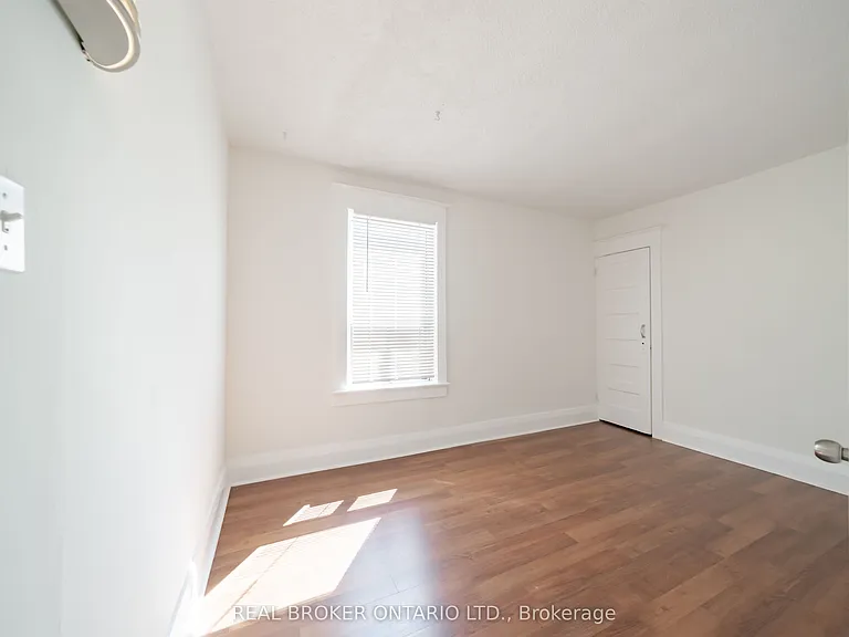 542 Glebeholme Blvd #MAIN — Photo 23