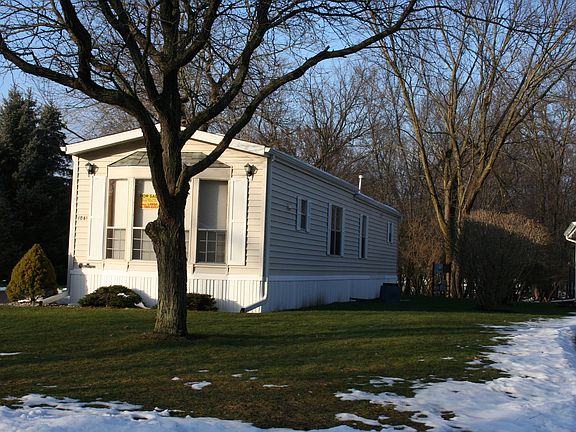 3rd image of 1061 Blue Brook Ln