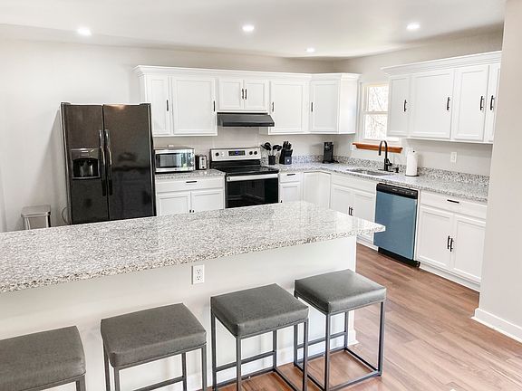 5th image of 7831 Peppercorn Ln #2A