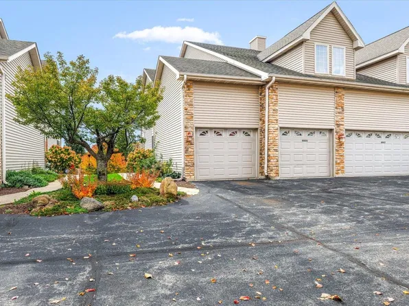 6025 Fox Basin Rd, Rockford, IL 61108