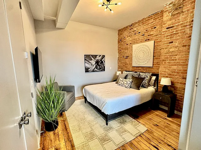 Bentley Lofts — Photo 33