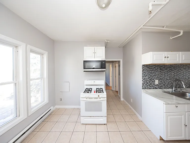 92 Green Hill Pkwy #2 — Photo 10