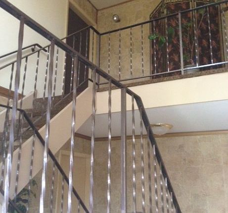 4th image of 519 W 61st St APT B
