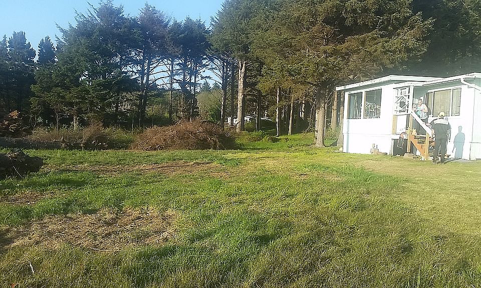 2nd image of 21 NE Vingie St