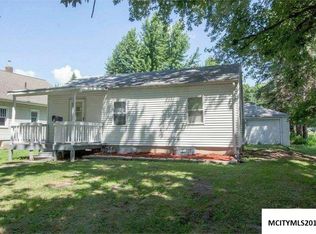 1105 3rd Ave, Ackley, IA 50601