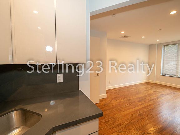 5th image of 25-35 38th St #D1
