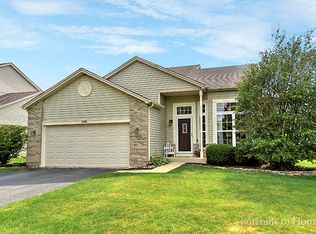 146 Cherrywood Ln, Romeoville, IL 60446