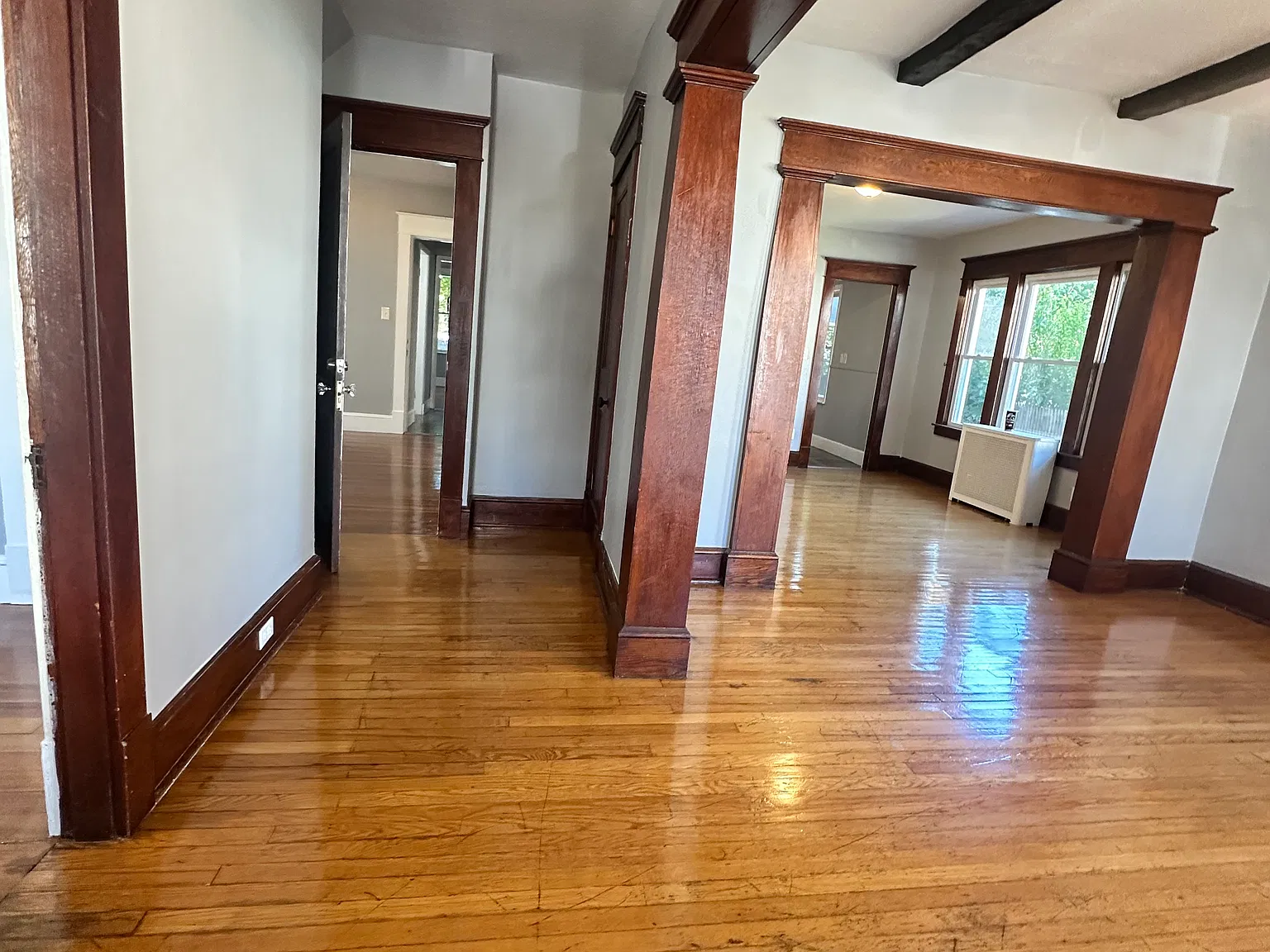 3 bed, 1228 sqft, $2,000 — Photo 3