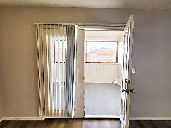 4th image of 1831 N Spg APT 202
