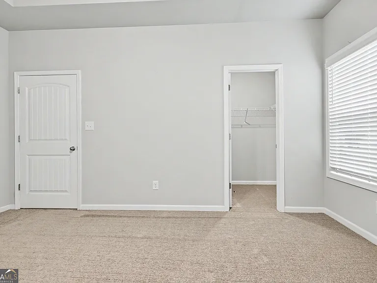 270 Southridge — Photo 27