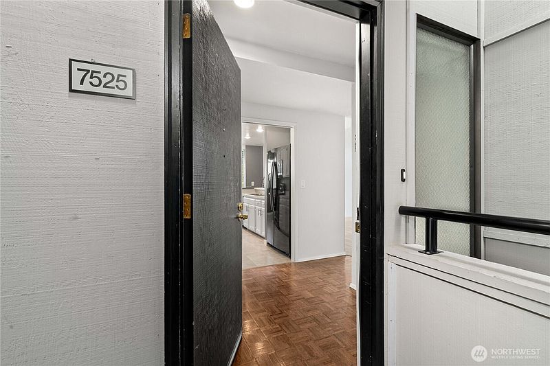 4th image of 7525 Old Redmond Road #403
