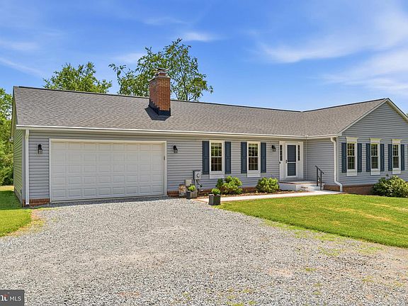 4th image of 21031 Clarksburg Rd