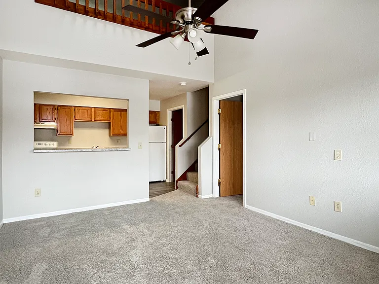 2550 N Limestone St — Photo 17