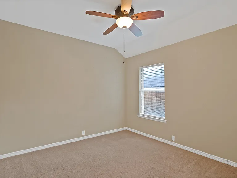 5708 McKinley Ln — Photo 30