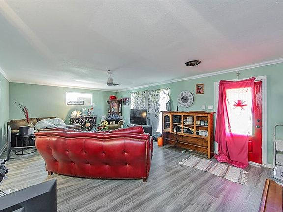 4th image of 309 Jane Ave